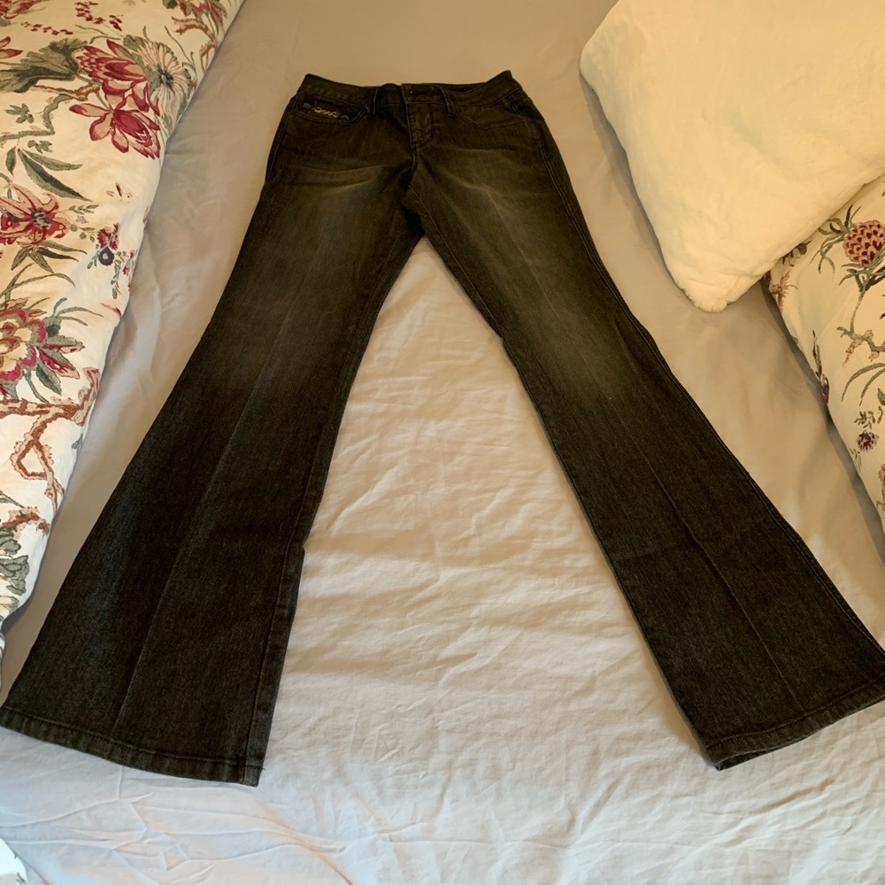 Cache Jeans - Picture 3 of 5